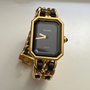 CHANEL Premiere Quartz Watch Plated gold with leather